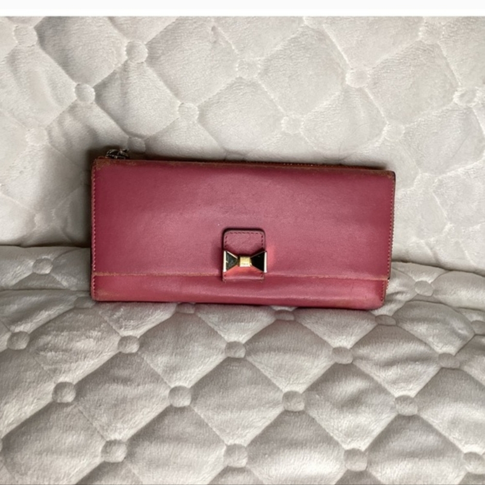 Chlo'e Pink leather Long Wallet With Pink Bow And Gold Hardware